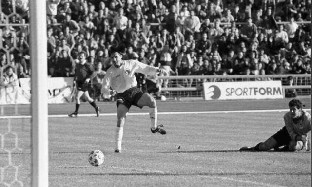 La guerra, Sacchi e le parole di Pizzul: trent'anni fa il primo storico Bosnia-Italia (finito male) 2 La guerra, Sacchi e le parole di Pizzul: trent'anni fa il primo storico Bosnia-Italia (finito male)