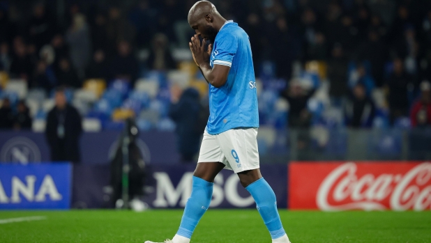 Napoli, linea dura con Lukaku: se non rientra dal Belgio entro martedì finirà fuori rosa 1 Napoli, linea dura con Lukaku: se non rientra dal Belgio entro martedì finirà fuori rosa