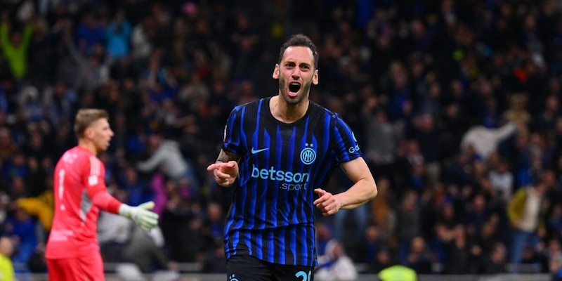 Calhanoglu, altro anno con l&rsquo;Inter: &egrave; pronto a dire s&igrave;