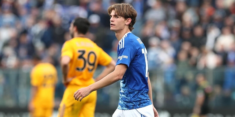 Inter, l’ultimo ostacolo è il sogno Nico Paz: a lungo cercato, lo attende il Real 4 Inter, l’ultimo ostacolo è il sogno Nico Paz: a lungo cercato, lo attende il Real