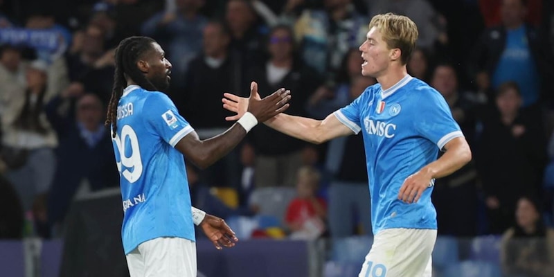 Conte e l&rsquo;obiettivo contro il Parma: vuole la sesta vittoria di fila e conta i Fab Four