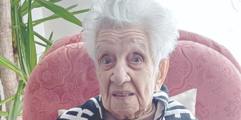 111 anni e la Juve nel cuore: "Quando perde cambio canale, voglio solo gioie. Buffon icona intoccabile" 1 111 anni e la Juve nel cuore: "Quando perde cambio canale, voglio solo gioie. Buffon icona intoccabile"