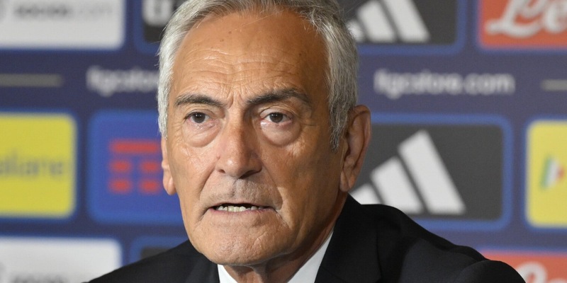 Gravina si sfila e passa al contrattacco, numeri shock e accuse forti: "Vere e proprie falsit&agrave;"