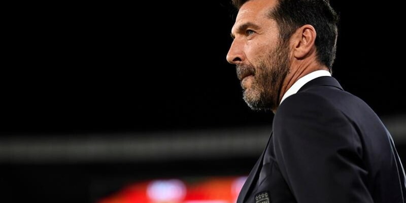 Buffon annuncia le dimissioni: "Un atto di responsabilit&agrave;. Mi era stato chiesto di temporeggiare"