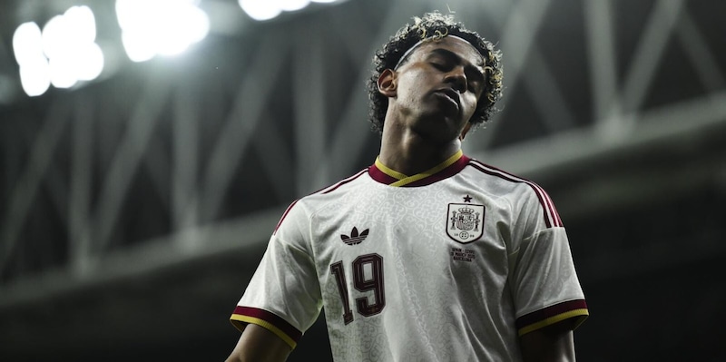 Cori anti-Islam, rabbia Yamal: "Vergognosi". La Spagna rischia sanzioni Fifa