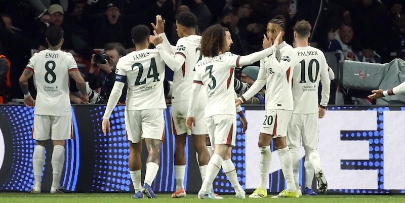 "Mi piace Madrid", sospeso per due partite! Caos in Premier League