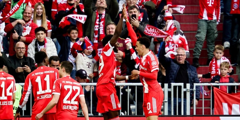 Festa Bayern: poker allo Stoccarda e trionfo in Bundesliga con 4 giornate d'anticipo