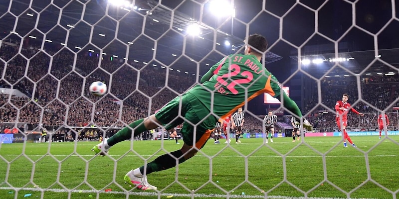 Bundesliga, il Colonia beffa il St.Pauli e fa un altro passo vestro la salvezza