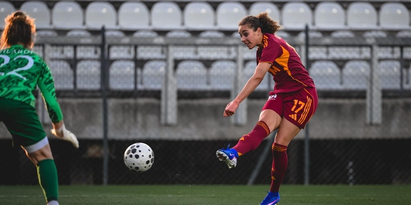 La Roma vola in Women's Champions League grazie al successo sul Como 2 La Roma vola in Women's Champions League grazie al successo sul Como