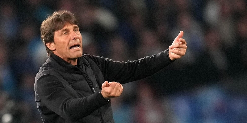 Conte: "Scudetto? Speriamo in un passo falso dell'Inter. Napoli realista"