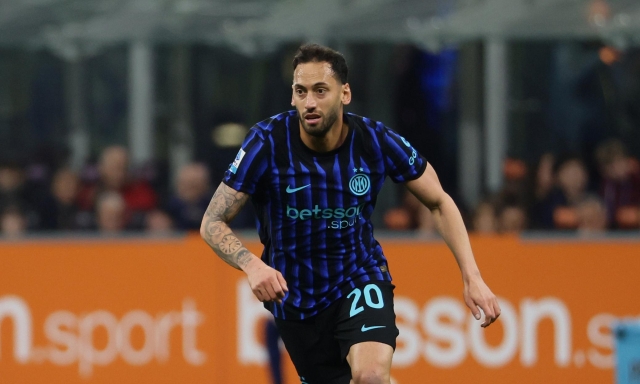 Calhanoglu si ferma di nuovo: problema al soleo. A rischio la finale di Coppa Italia 1 Calhanoglu si ferma di nuovo: problema al soleo. A rischio la finale di Coppa Italia