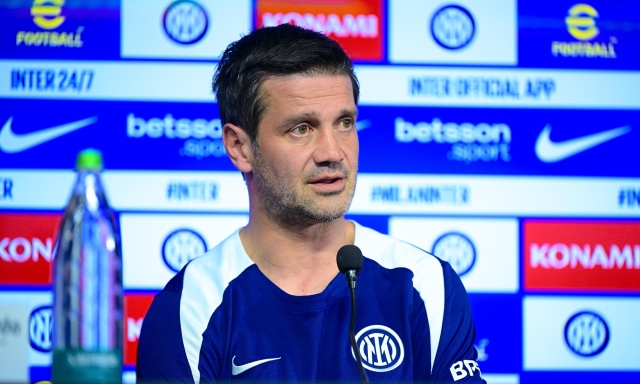 Chivu: "Bastoni aveva le stampelle 3 giorni prima di giocare per l'Italia. Non so se resta all'Inter"