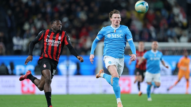 Napoli-Milan, chi vince può riaprire la corsa scudetto: il pronostico 4 Napoli-Milan, chi vince può riaprire la corsa scudetto: il pronostico