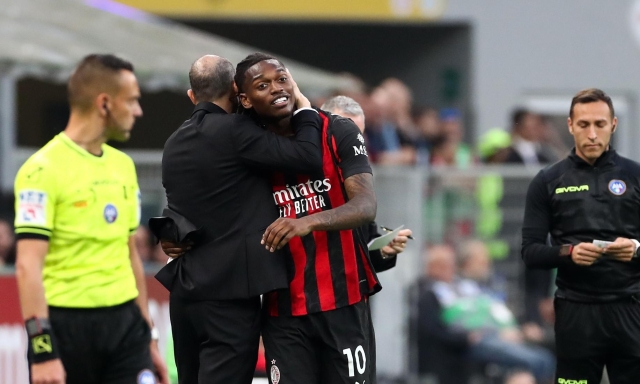 San Siro ha deciso: basta con Leao! Gioca una partita disastrosa e viene travolto dai fischi 3 San Siro ha deciso: basta con Leao! Gioca una partita disastrosa e viene travolto dai fischi