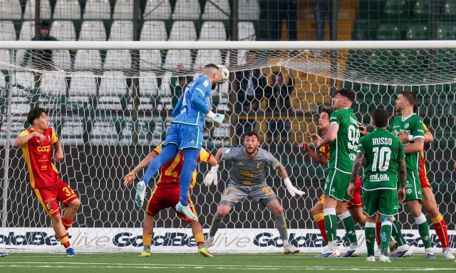"In porta perché non volevo correre". Però Iannarilli salta eccome: chi è il portiere goleador dell'Avellino