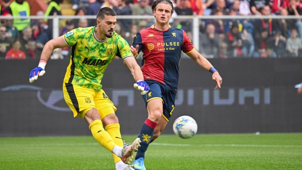 LIVE Genoa-Sassuolo 1-0, una sassata di Malinovskyi porta in vantaggio i rossoblù. Ammonito Frendrup