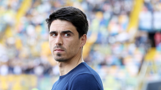 Parma, Cuesta in conferenza: "Pellegrino recuperato. Deciderò all'ultimo il portiere"