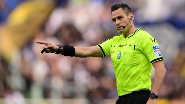 Le pagelle degli arbitri: Sozza 5,5, a Milan-Juve mancano dei cartellini. Male Massa a Verona