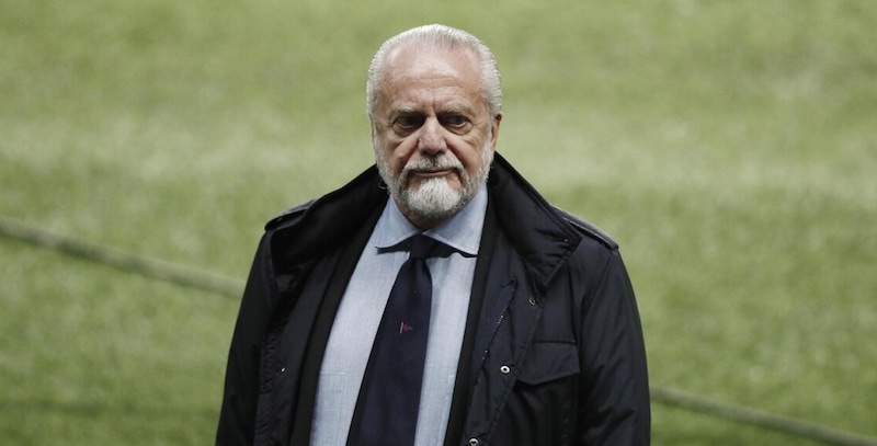 De Laurentiis si tiene il Napoli: rifiutata un'incredibile offerta da due miliardi di un fondo