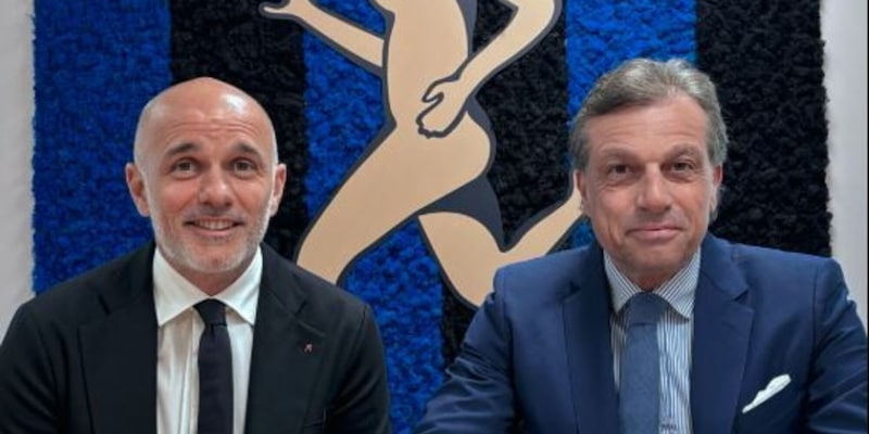 Giuntoli all'Atalanta: adesso è ufficiale. La prima foto e i dettagli dell'accordo 3 Giuntoli all'Atalanta: adesso è ufficiale. La prima foto e i dettagli dell'accordo