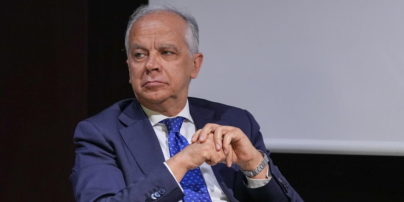 Piantedosi sul derby alle 12: "Hanno deciso le autorità di pubblica sicurezza, vedremo se hanno visto giusto" 2 Piantedosi sul derby alle 12: "Hanno deciso le autorità di pubblica sicurezza, vedremo se hanno visto giusto"