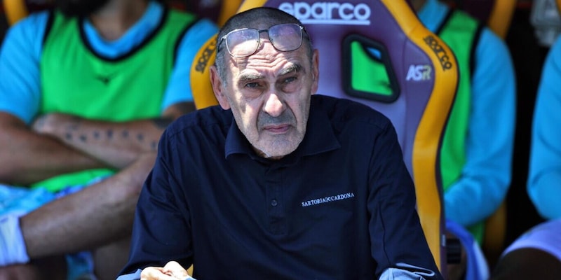Lazio, l'addio a Sarri &egrave; ufficiale: "Grazie di tutto Comandante"