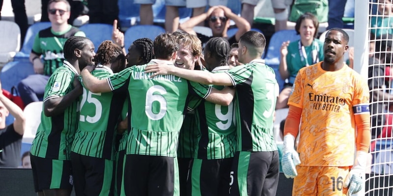 Berardi-Laurient&eacute;, il Sassuolo affonda il Milan: la Juve di Spalletti pu&ograve; agganciare Allegri