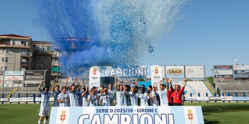 Lenovo porta giovani designer e creativi nel calcio di provincia, con l&rsquo;AI: nasce &ldquo;Your Club Your Canvas&rdquo; con Becky G