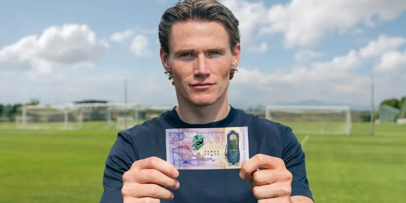 La rovesciata di McTominay finisce su una banconota: l'iniziativa della Banca di Scozia 2 La rovesciata di McTominay finisce su una banconota: l'iniziativa della Banca di Scozia