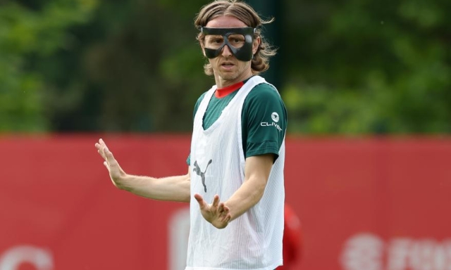 Il supereroe del Milan è l'uomo mascherato: Modric si allena e vuole giocare col Cagliari
