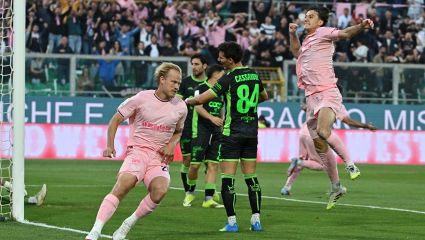 LIVE Playoff semifinale, Palermo-Catanzaro 1-0 (1-3) dopo 45': Pohja-gol, Inzaghi crede nella rimonta