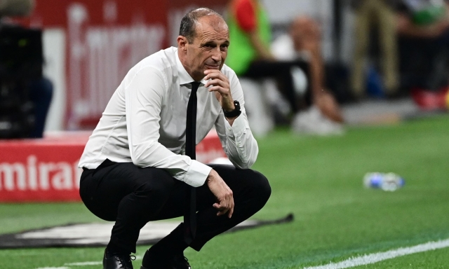 "Preistoria", "sciagura": Allegri-Napoli non piace ai tifosi. Ma il web è diviso: "Porterà il 5° scudetto" 2 "Preistoria", "sciagura": Allegri-Napoli non piace ai tifosi. Ma il web è diviso: "Porterà il 5° scudetto"
