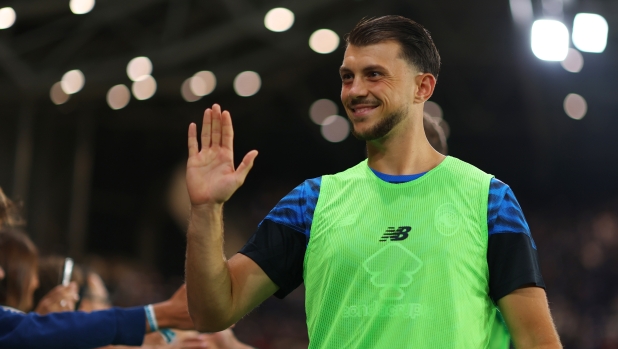 Samardzic ha detto sì: il trequartista dell'Atalanta ha sposato la compagna Sila Enisa