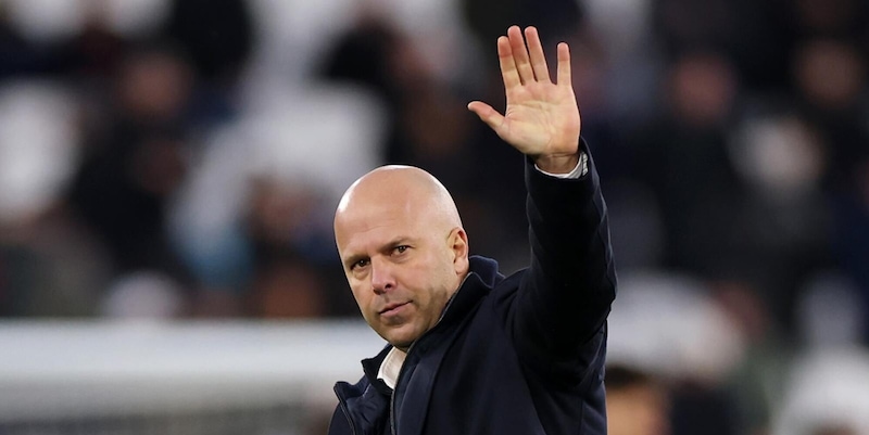 Allenatore Milan, ora l'ultima idea &egrave; Slot. Glasner resta in corsa, Pochettino &egrave; fuori