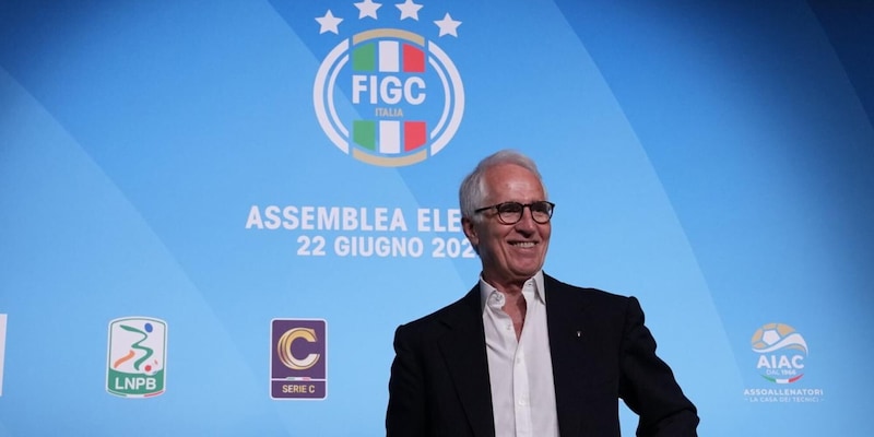 Italia, Malagò inizia i colloqui: Mancini in prima fila come ct, Maldini dt è un'idea complicata 3 Italia, Malagò inizia i colloqui: Mancini in prima fila come ct, Maldini dt è un'idea complicata