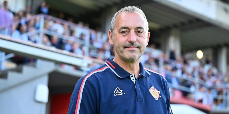 Cremonese, ufficiale la conferma di Giampaolo: sarà l'allenatore dei grigiorossi anche in Serie B 3 Cremonese, ufficiale la conferma di Giampaolo: sarà l'allenatore dei grigiorossi anche in Serie B