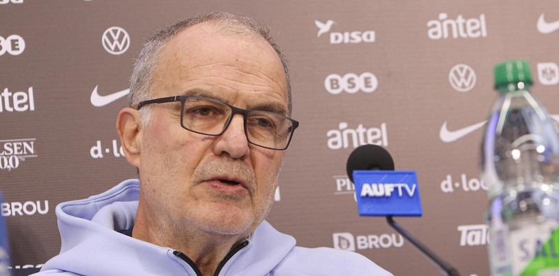 Uruguay, odissea finita. Bielsa sbarca finalmente a Miami e allenta la tensione: "Nessun problema..." 3 Uruguay, odissea finita. Bielsa sbarca finalmente a Miami e allenta la tensione: "Nessun problema..."