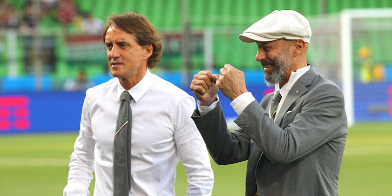 Mancini ricorda il trionfo agli Europei e Vialli: "Il suo discorso prima di Wembley fu incredibile" 4 Mancini ricorda il trionfo agli Europei e Vialli: "Il suo discorso prima di Wembley fu incredibile"