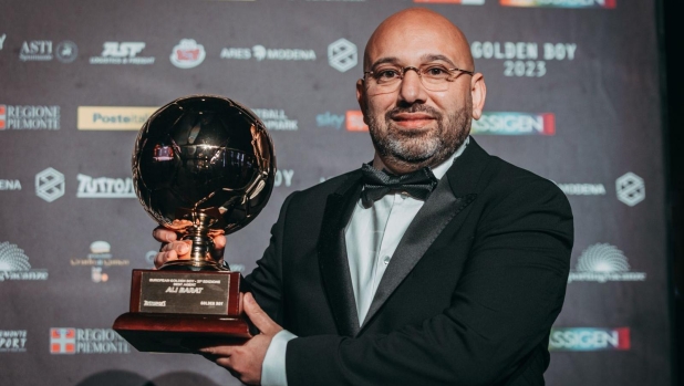 Da Football Manager a re del mercato: chi Ali Barat, l'agente che ha portato Dumfries al Real