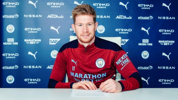 "Ci pensiamo noi!". Da De Bruyne a Mkhitaryan: i calciatori senza agenti (per scelta)