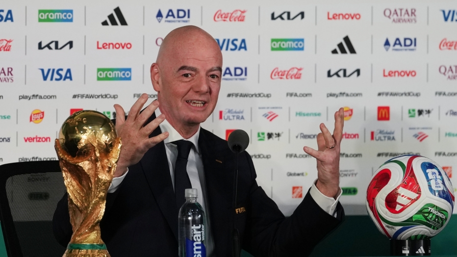 La battuta di Infantino sull'Italia al Mondiale scatena le proteste