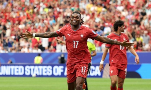 "Amorim un grande, decido il futuro dopo il Mondiale": davvero Leao riapre al Milan? Dietro le sue parole 4 "Amorim un grande, decido il futuro dopo il Mondiale": davvero Leao riapre al Milan? Dietro le sue parole