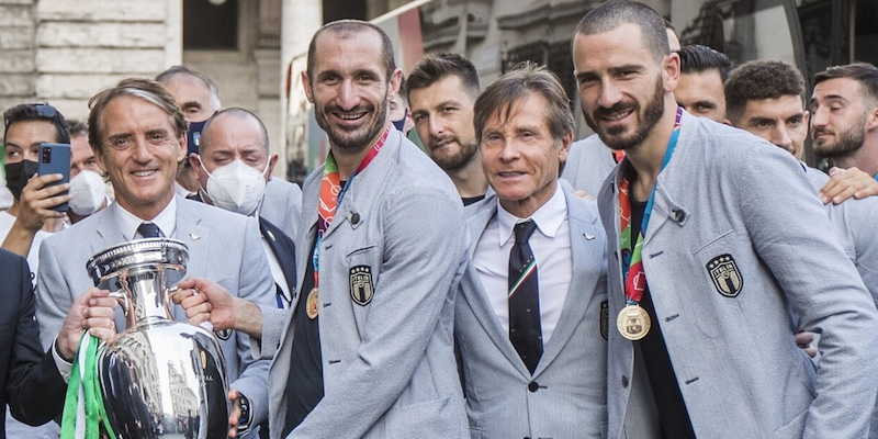 Italia, ecco chi &egrave; il terzo dirigente. Nello staff di Mancini c&rsquo;&egrave; anche Bonucci