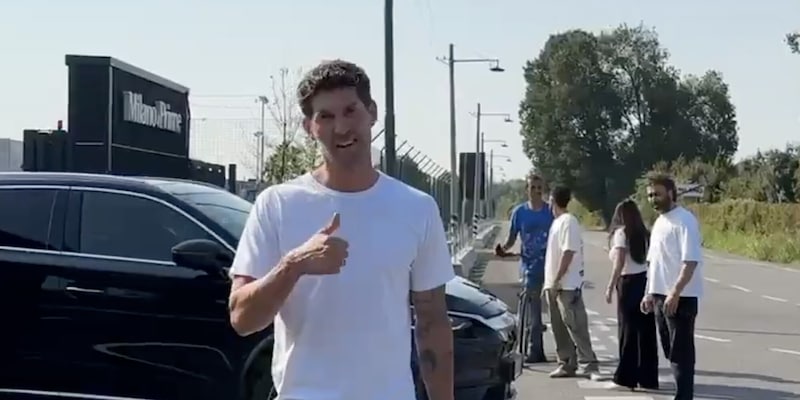 Stones si veste di Inter, l'ex City è arrivato a Milano: le prime dichiarazioni 1 Stones si veste di Inter, l'ex City è arrivato a Milano: le prime dichiarazioni