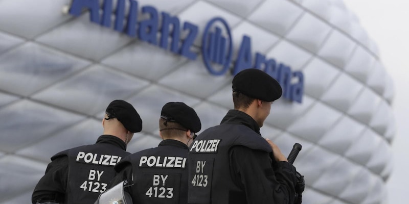 Germania, perquisita la sede della Federcalcio: scatta l'indagine sui biglietti di Euro 2024 2 Germania, perquisita la sede della Federcalcio: scatta l'indagine sui biglietti di Euro 2024