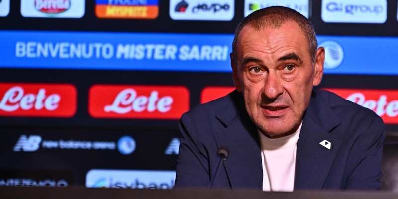 Sarri si presenta all'Atalanta ma pensa ancora ai tifosi della Lazio: "Nonostante tutto..." 3 Sarri si presenta all'Atalanta ma pensa ancora ai tifosi della Lazio: "Nonostante tutto..."