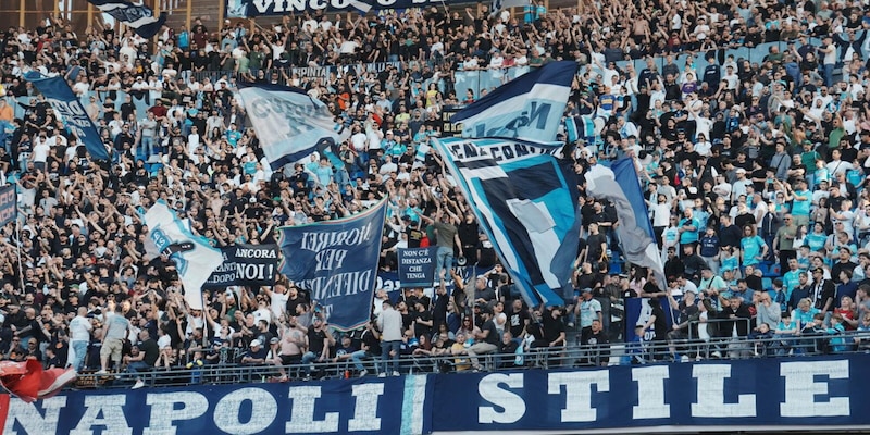 Napoli, al via la campagna abbonamenti del centenario: orario e prezzi, tutte le informazioni 4 Napoli, al via la campagna abbonamenti del centenario: orario e prezzi, tutte le informazioni