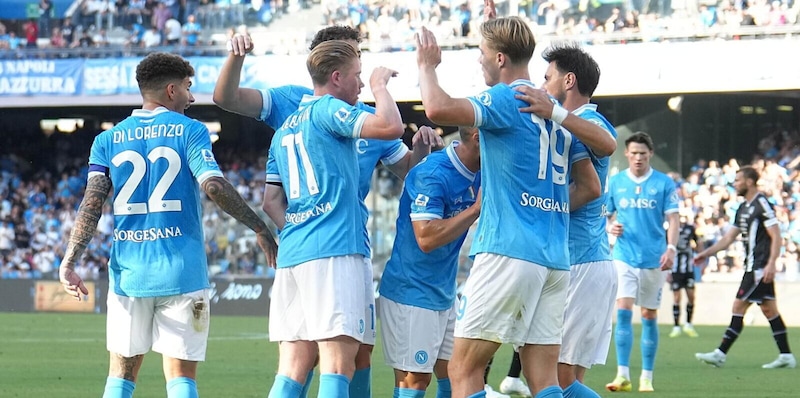 Napoli, il programma delle amichevoli estive: tutte le date e come vederle 4 Napoli, il programma delle amichevoli estive: tutte le date e come vederle
