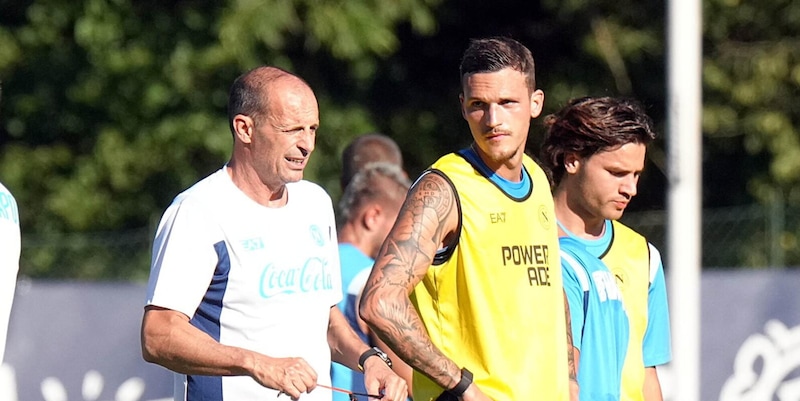 Il Napoli riparte da Castel di Sangro: non c'è Lindstrom 4 Il Napoli riparte da Castel di Sangro: non c'è Lindstrom