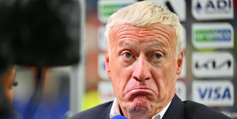 Deschamps incontenibile sull'arbitraggio di Francia-Spagna: "Questo è al livello di una semifinale di un Mondiale?" 3 Deschamps incontenibile sull'arbitraggio di Francia-Spagna: "Questo è al livello di una semifinale di un Mondiale?"